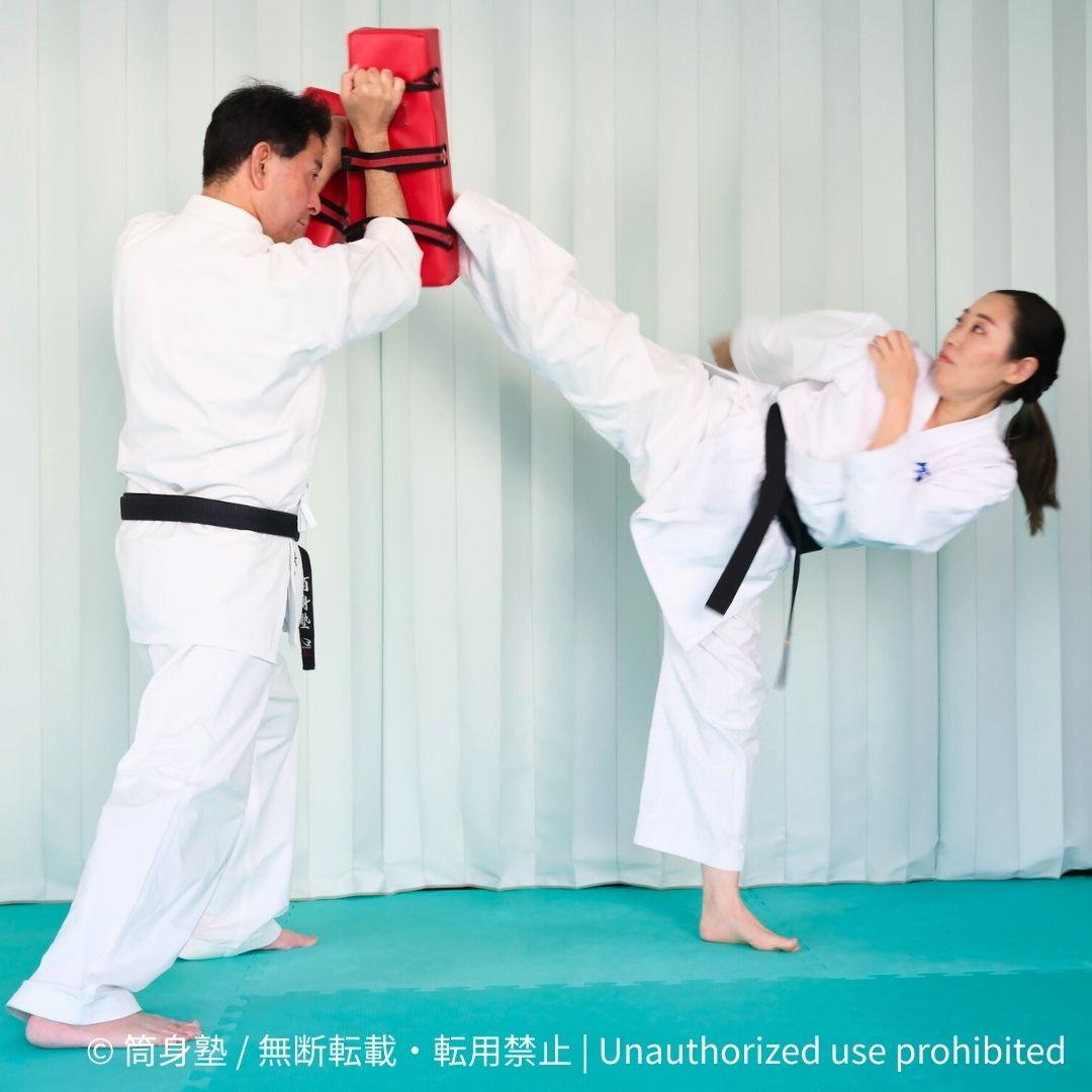 大人女性 初心者のための空手教室 筒身塾 西宮・甲子園